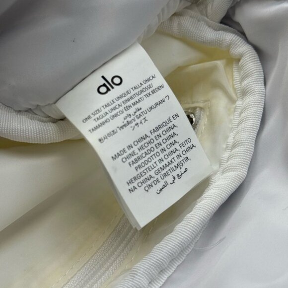 🆕 ALO YOGA 🧿 NWOT Sherpa Explorer Fanny Pack - Ivory - Picture 13 of 16